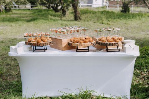 POKROWIEC NA STÓŁ CATERINGOWY BIAŁY 180CM