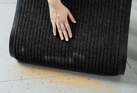 WYCIERACZKA DO BUTÓW WEJŚCIOWA POD DRZWI 80X120 CM YOLANDA CZARNA